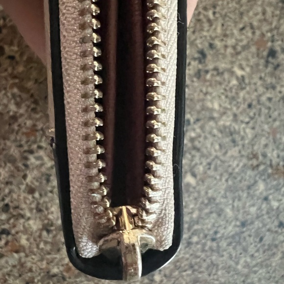 Kate Spade large wallet - Picture 7 of 7